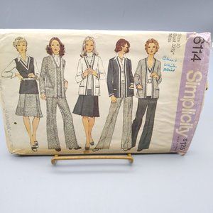Vintage Sewing PATTERN Simplicity 6114, Misses 1973 Cardigan Jacket Top Skirt
